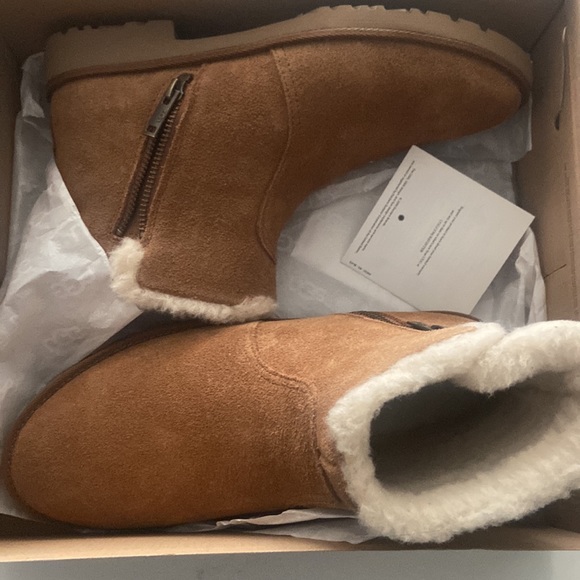 Brand New UGG Boots for Sale!!! - Picture 2 of 3